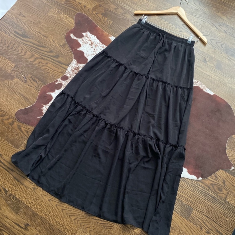 New Black Tiered Maxi Skirt - Picture 6 of 6